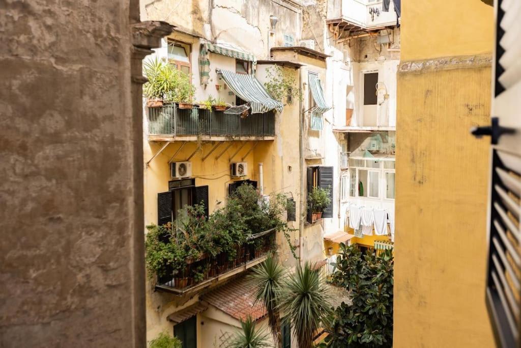 شقة La Casa Del Principe A Colori نابولي المظهر الخارجي الصورة